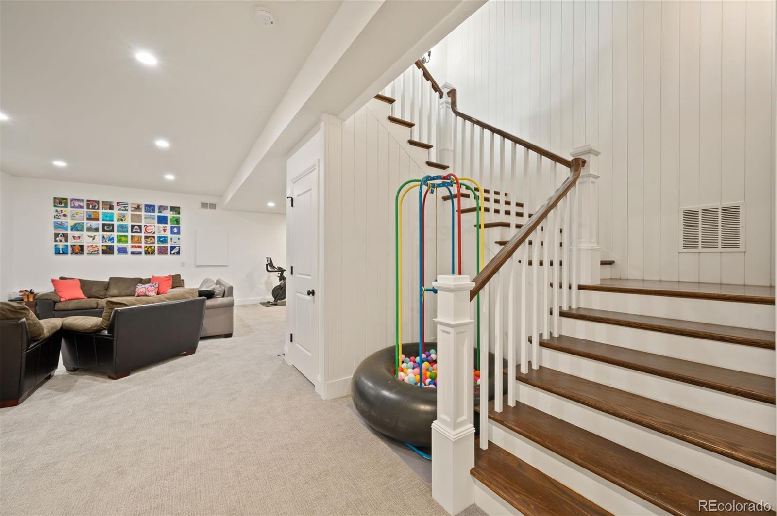 2126 S Juniper Street