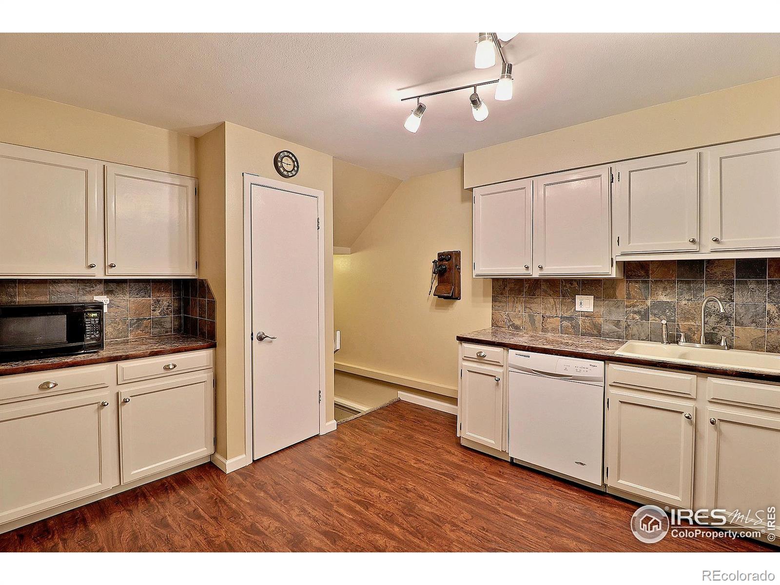1975 28th Avenue Unit: 18