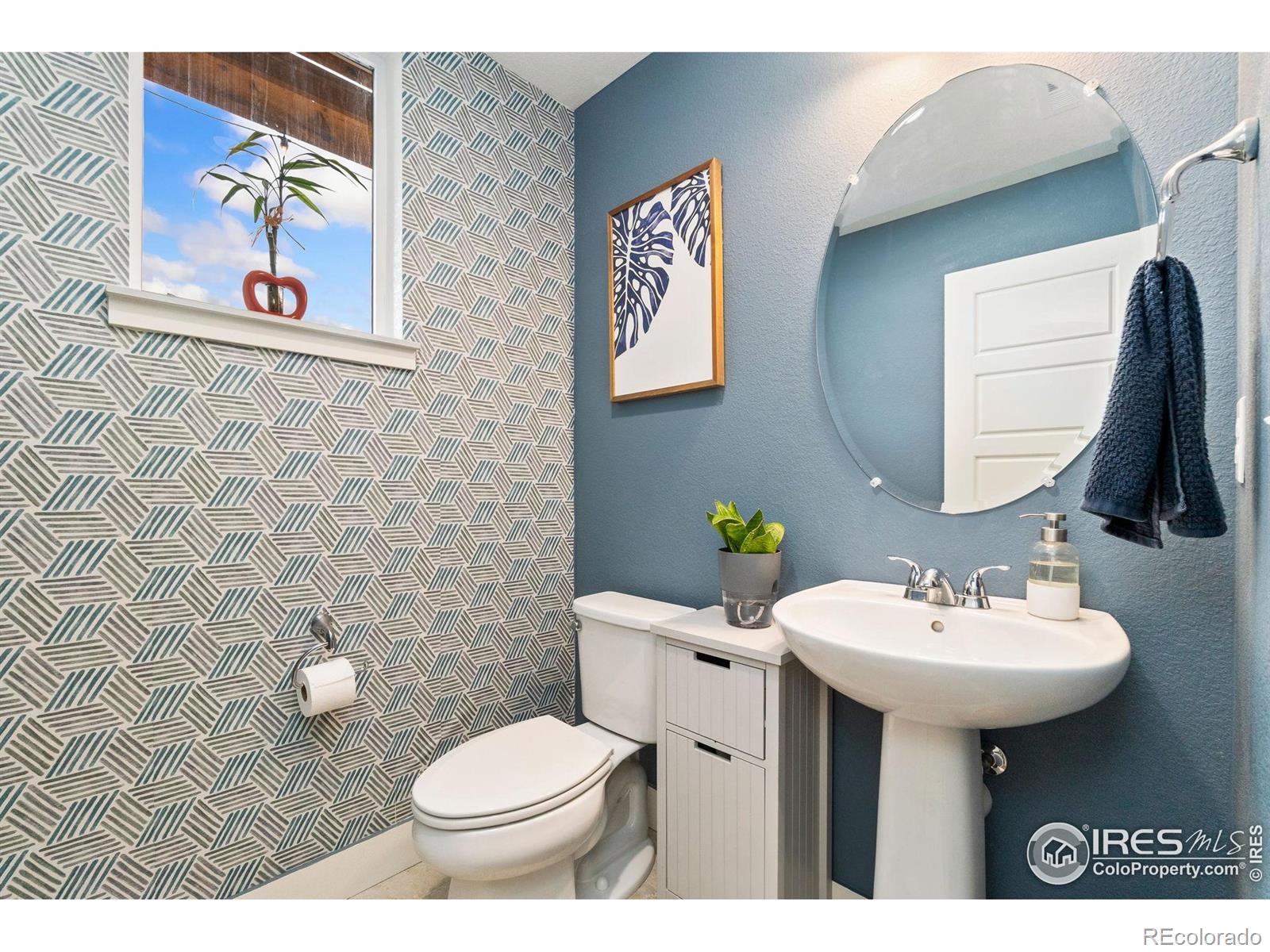 7808 W 43rd Place