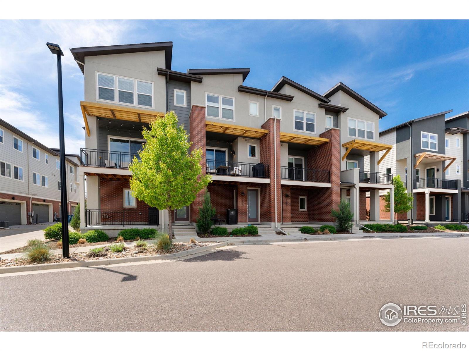 7808 W 43rd Place