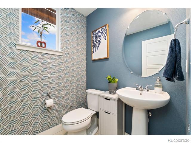 7808 W 43rd Place