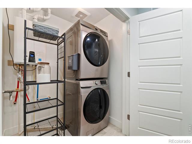 7808 W 43rd Place