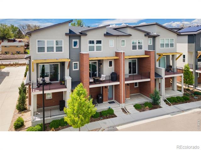 7808 W 43rd Place