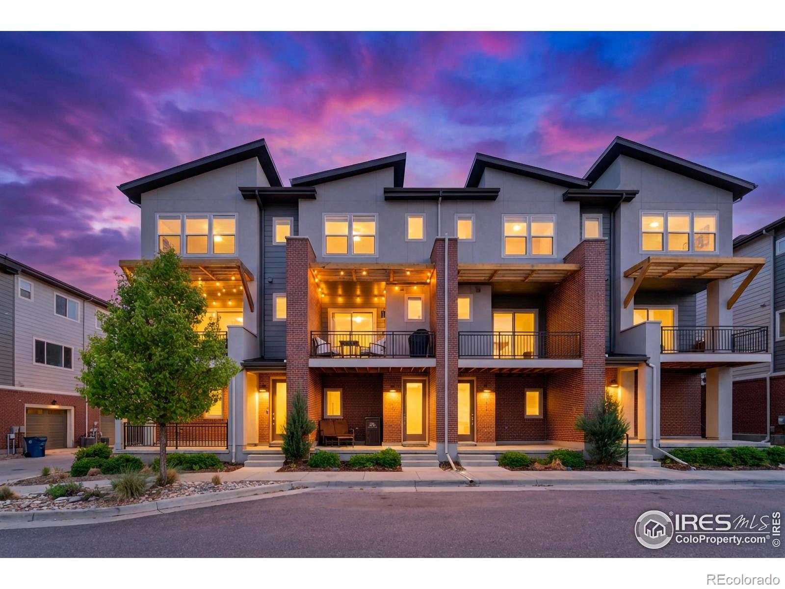 7808 W 43rd Place
