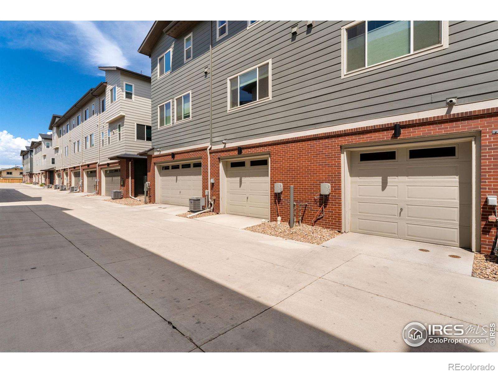 7808 W 43rd Place