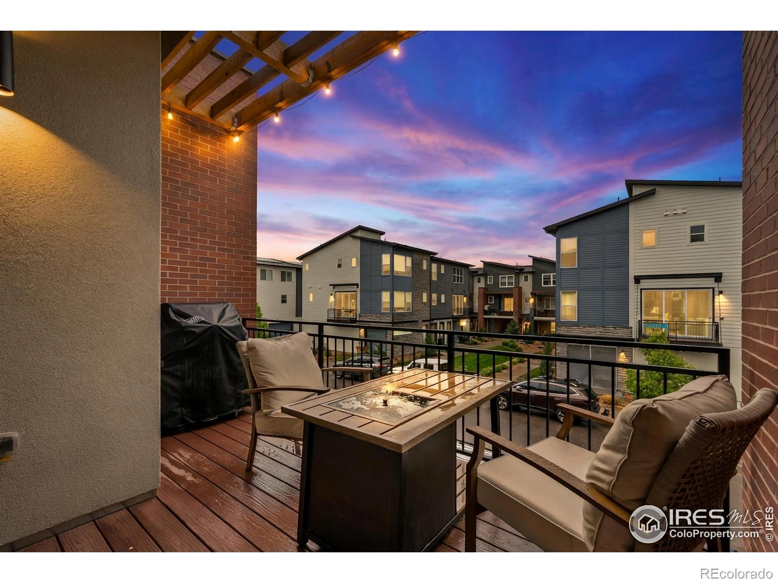 7808 W 43rd Place