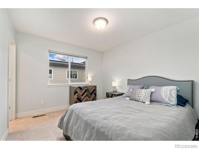 7808 W 43rd Place