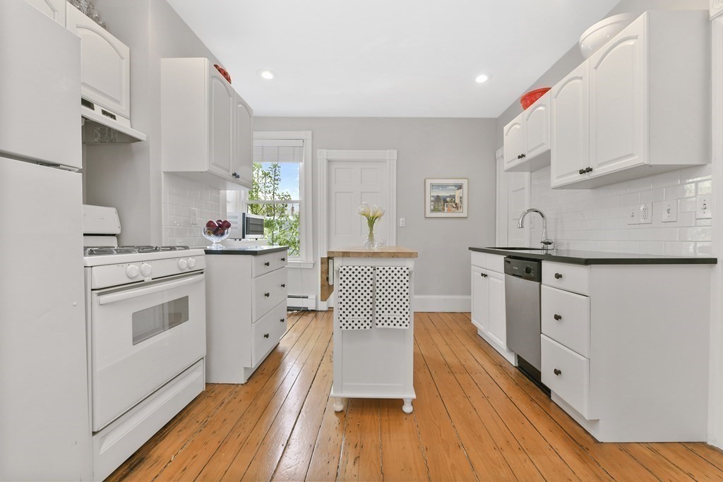 27 Walker Street Unit: 2