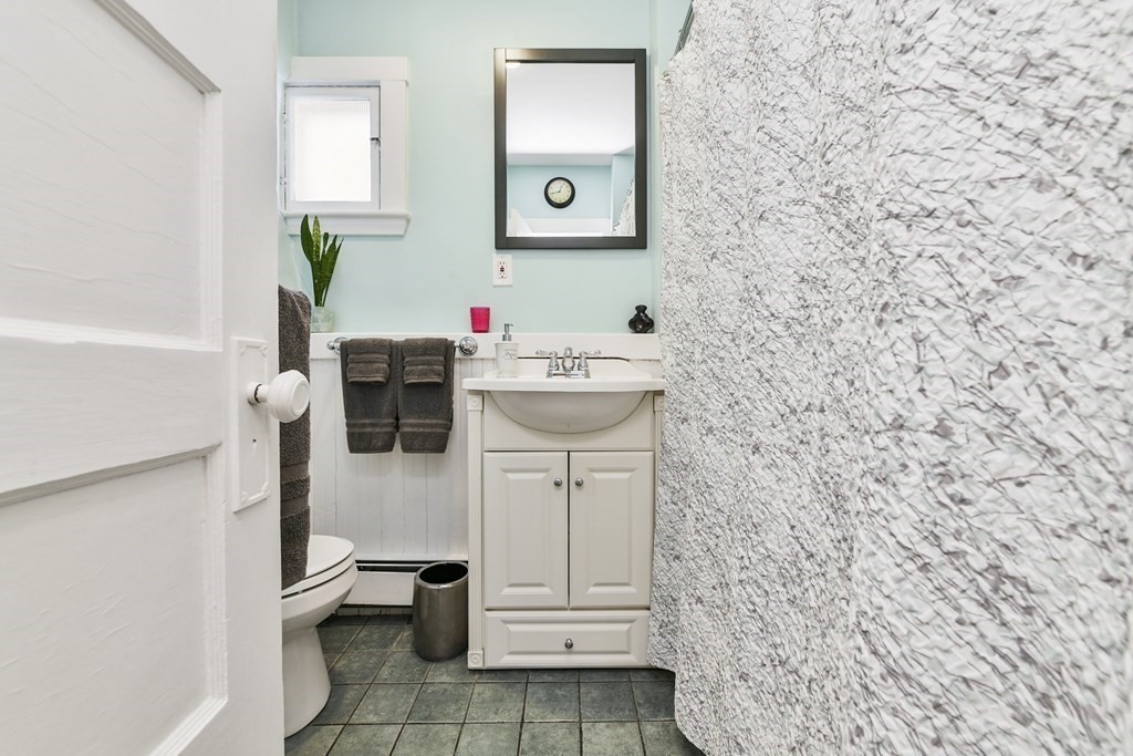 27 Walker Street Unit: 2