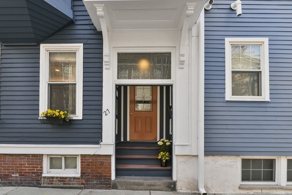 27 Walker Street Unit: 2