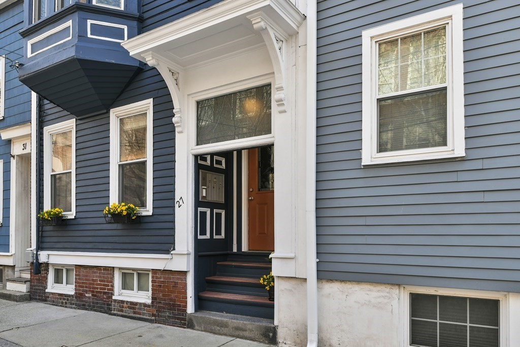 27 Walker Street Unit: 2