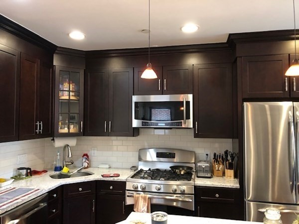 196 Endicott Unit: 4