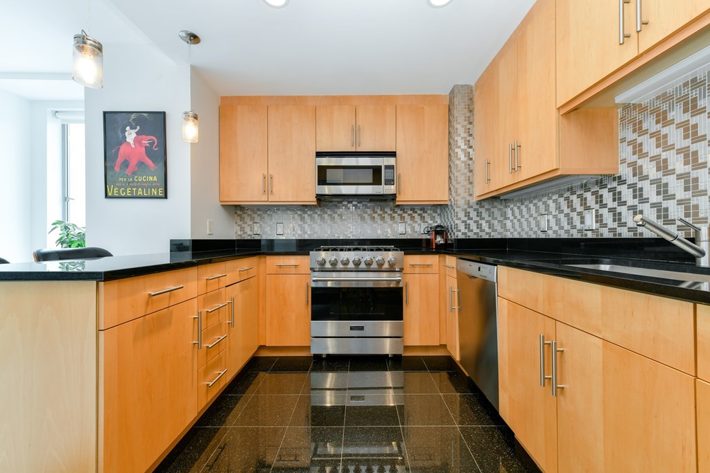 80 Broad Street # 1101 Unit: PH-1101