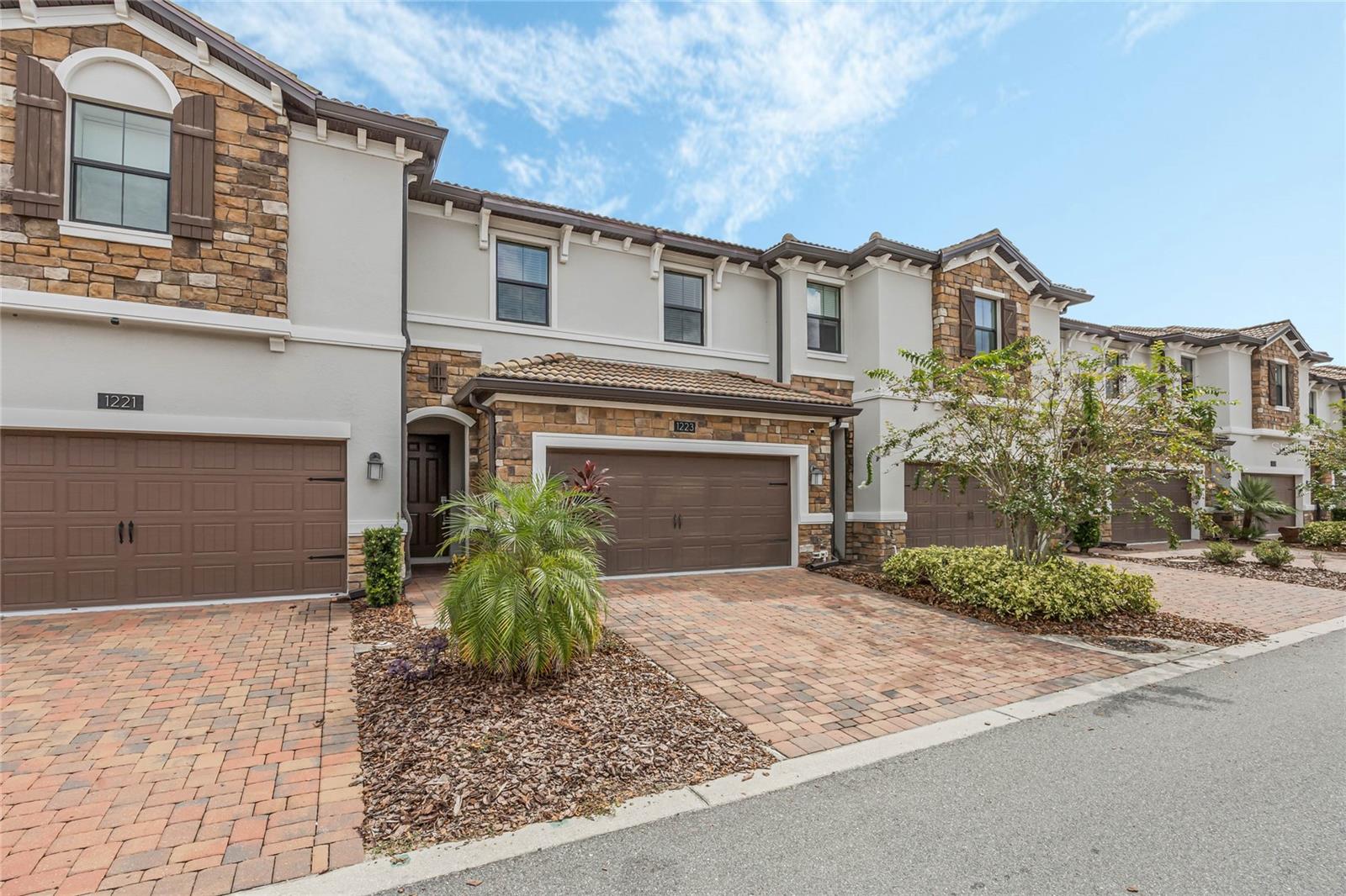 1223 PAYNE STEWART DR