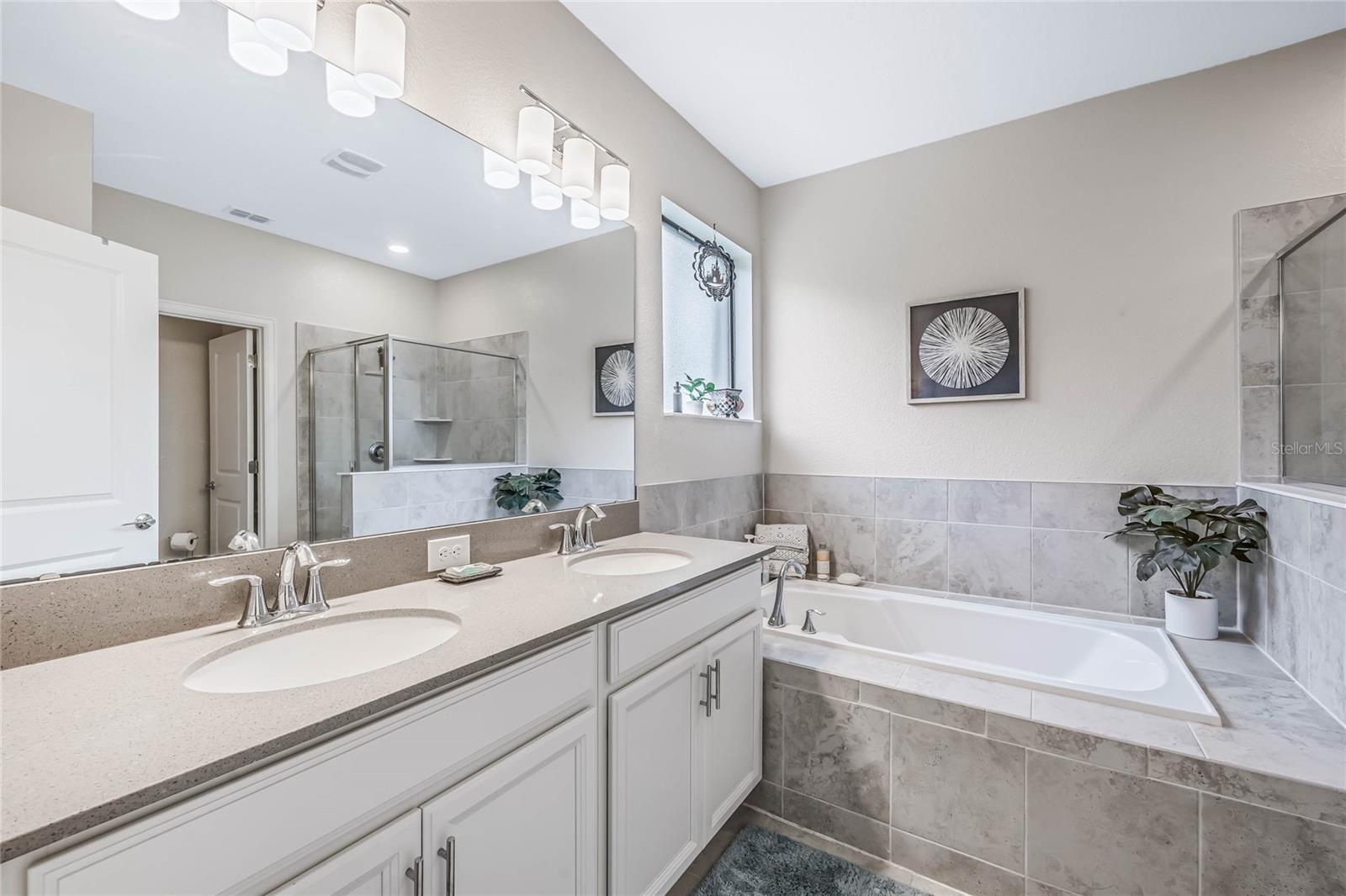 1223 PAYNE STEWART DR