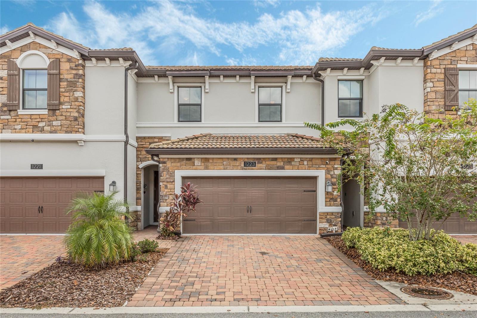 1223 PAYNE STEWART DR