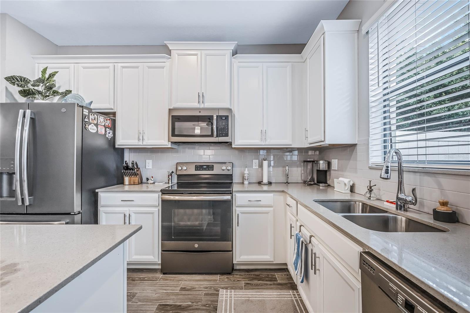 1223 PAYNE STEWART DR