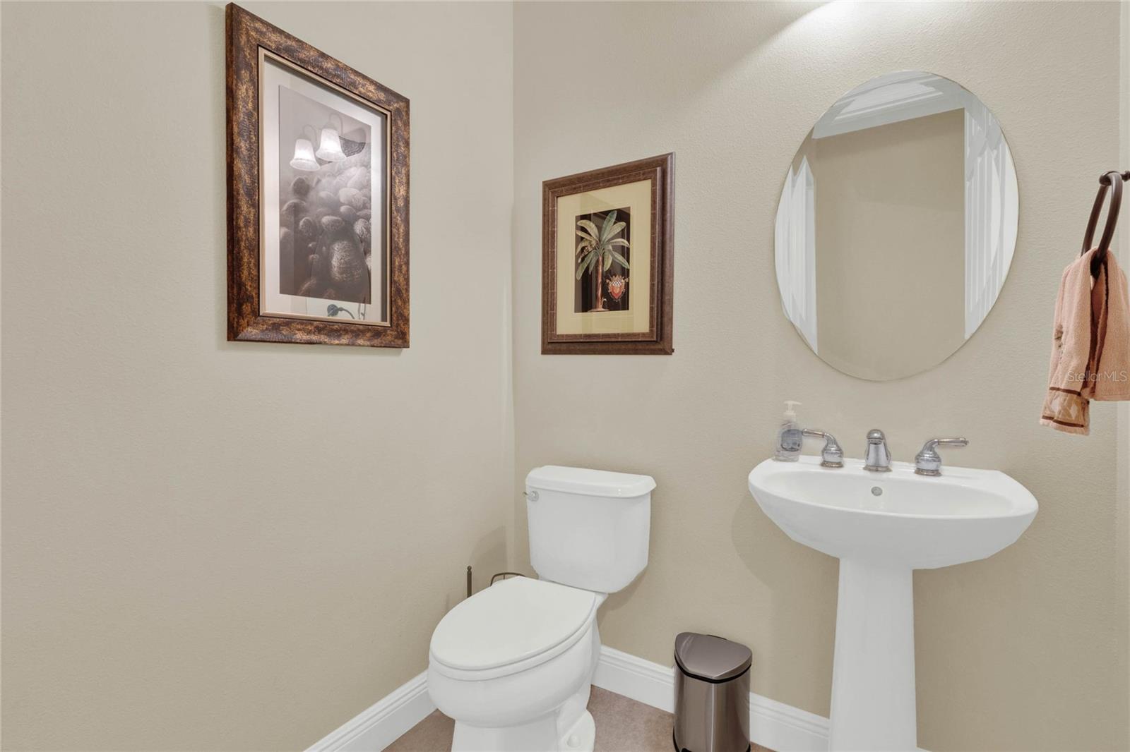 142 RANCHO MIRAGE DR