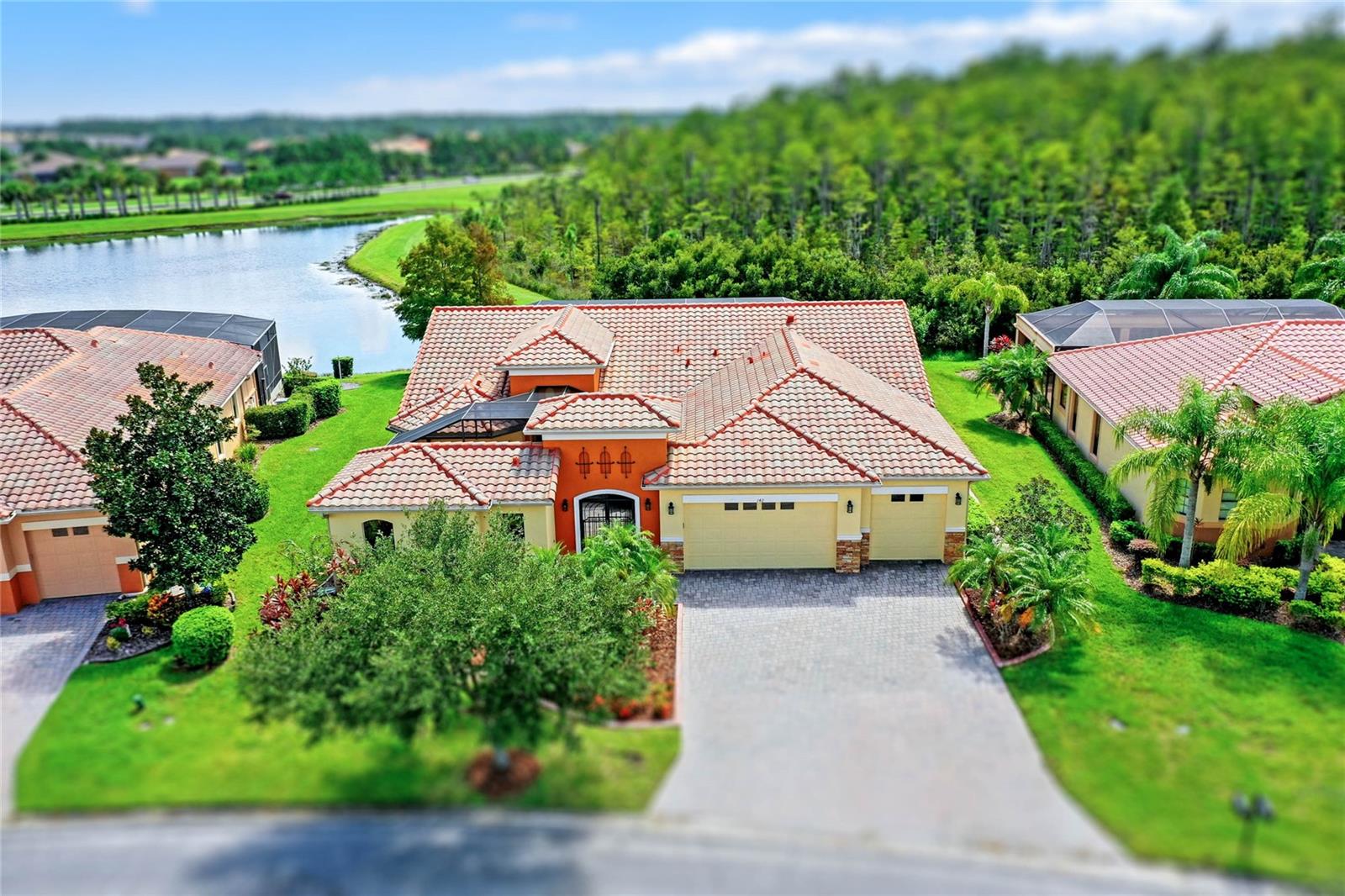 142 RANCHO MIRAGE DR