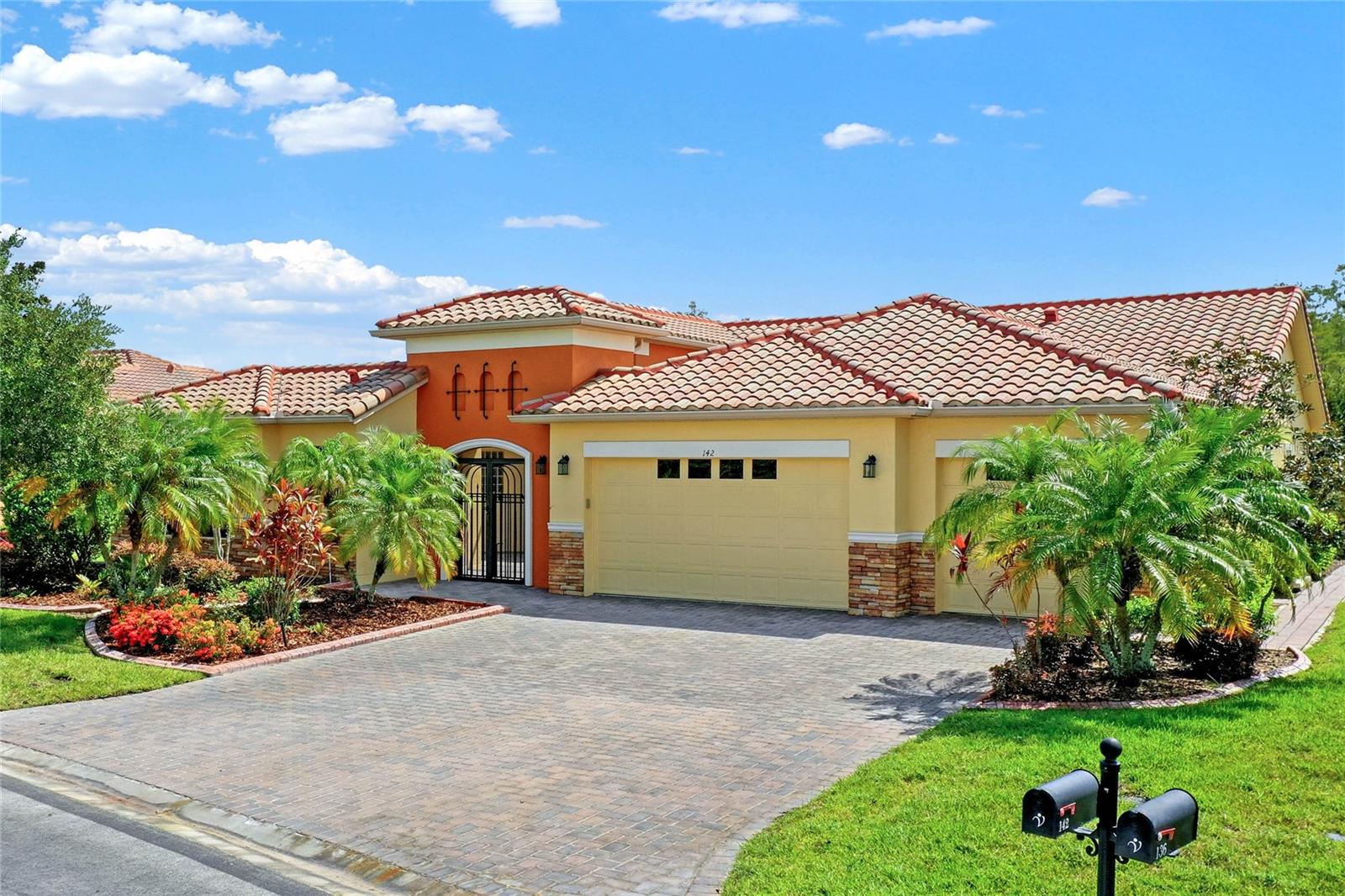 142 RANCHO MIRAGE DR