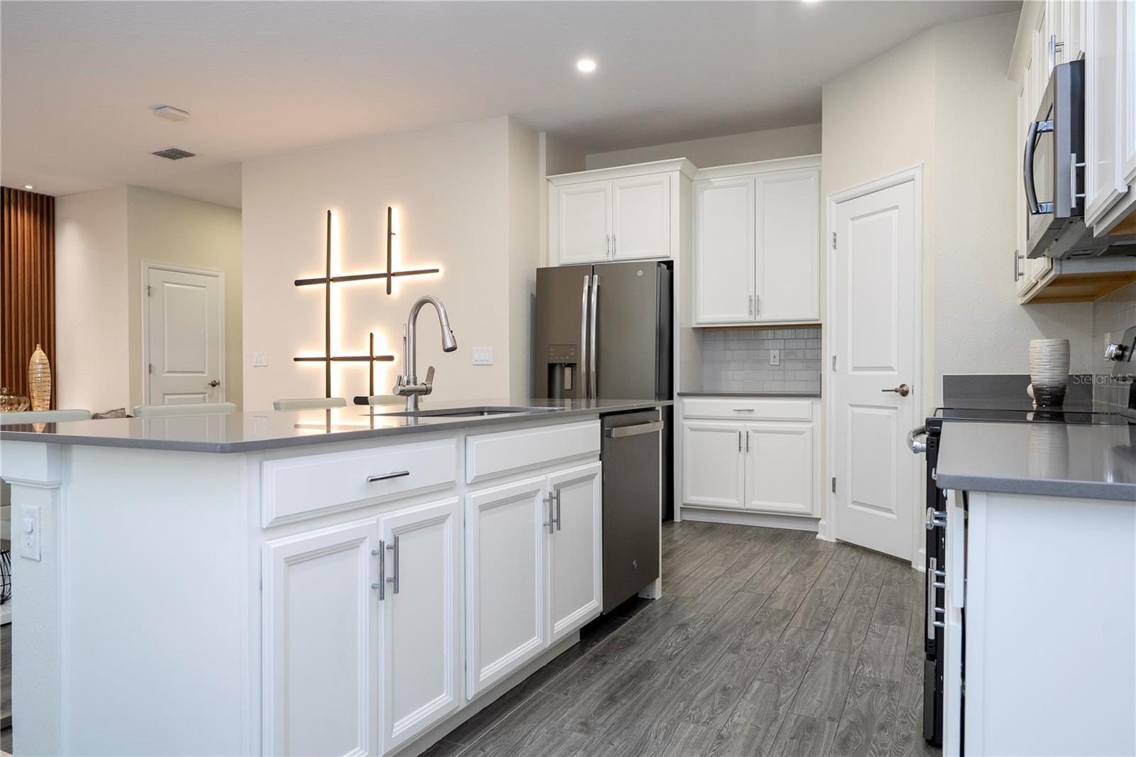 1097 TRAPPERS TRAIL LOOP