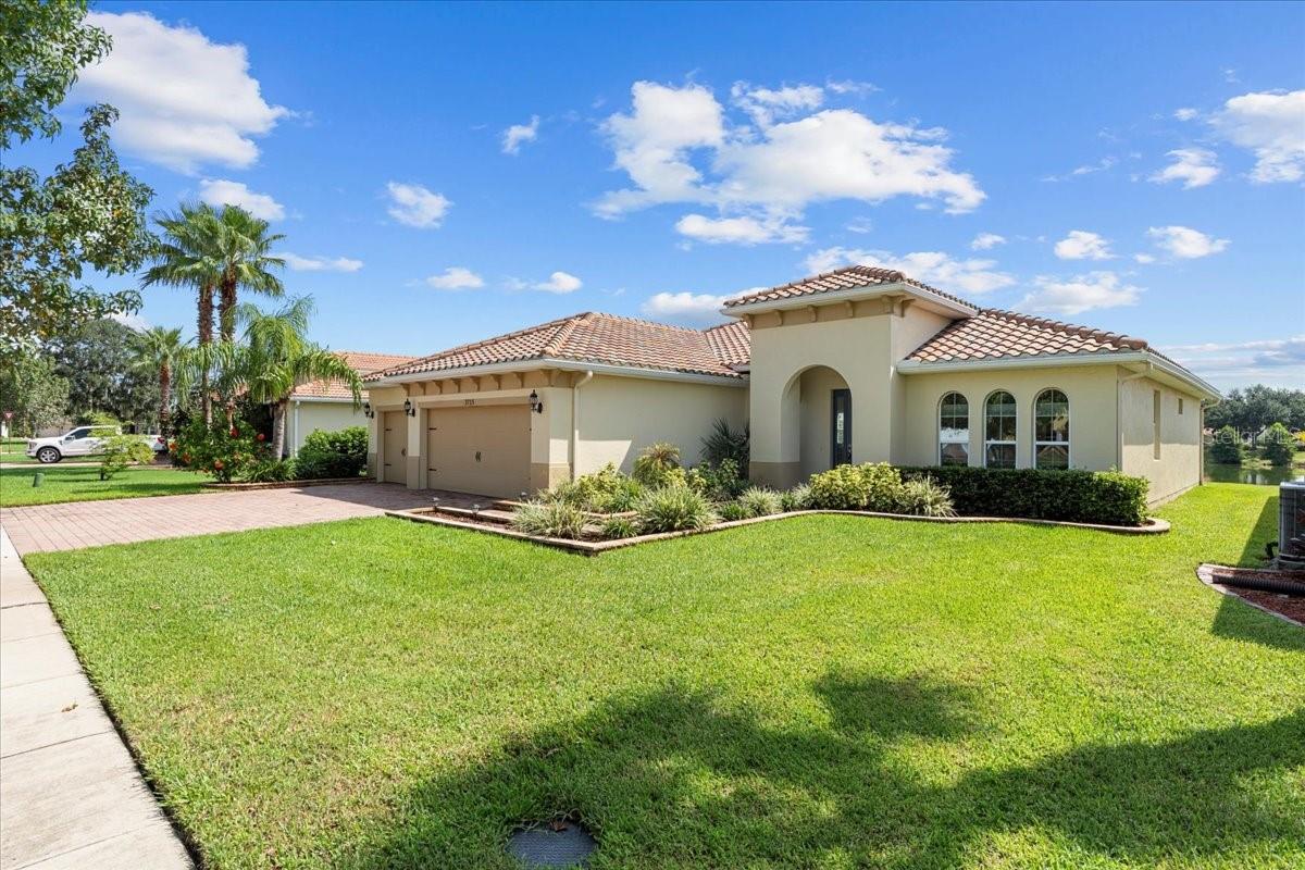 3715 PARADISO CIR
