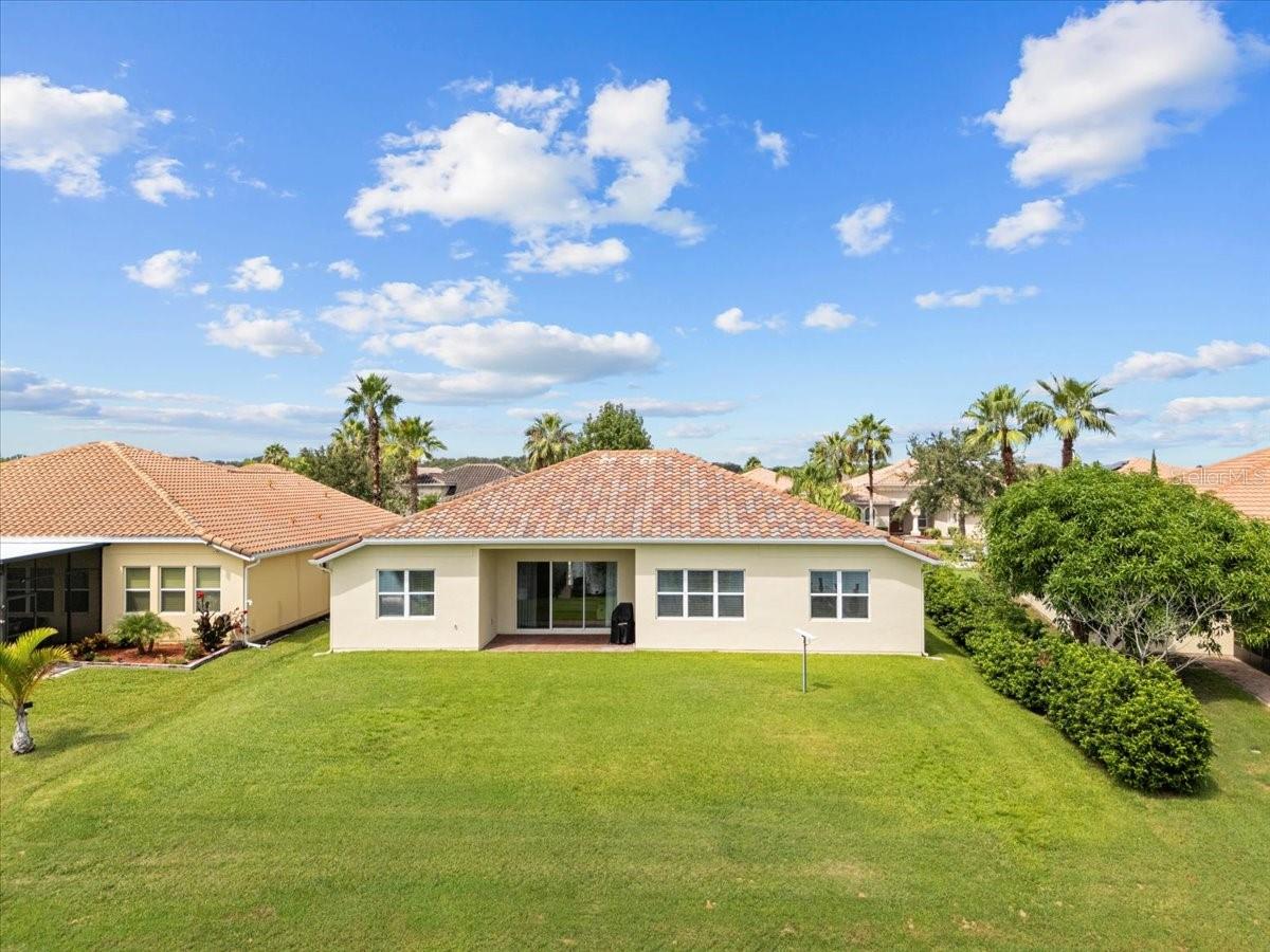 3715 PARADISO CIR