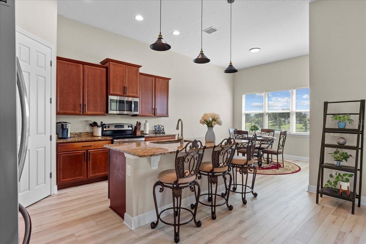 3715 PARADISO CIR