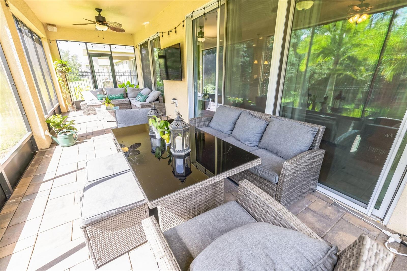 3867 WIND DANCER CIR