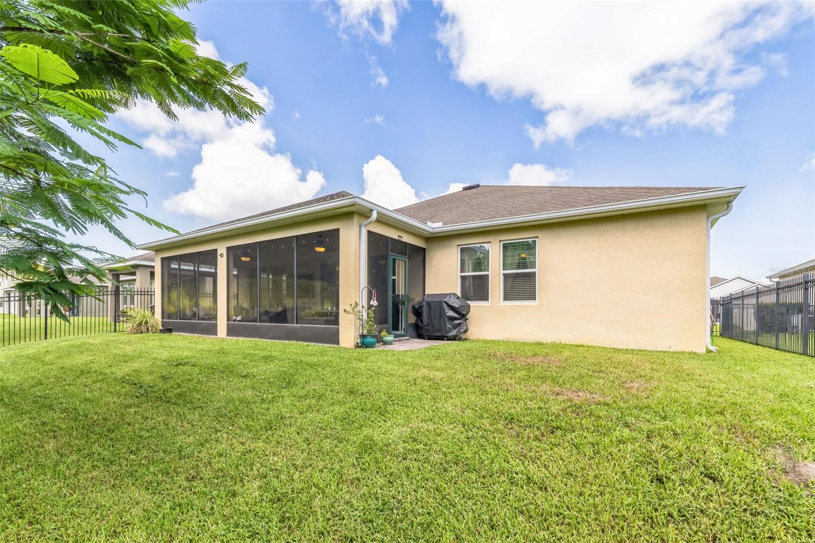 3867 WIND DANCER CIR