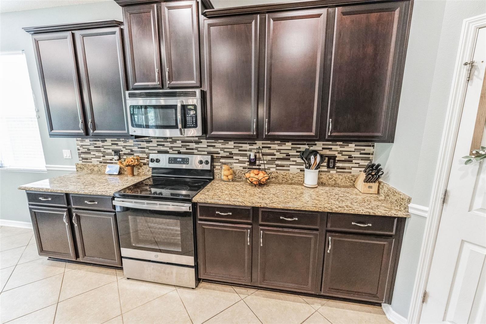 3867 WIND DANCER CIR