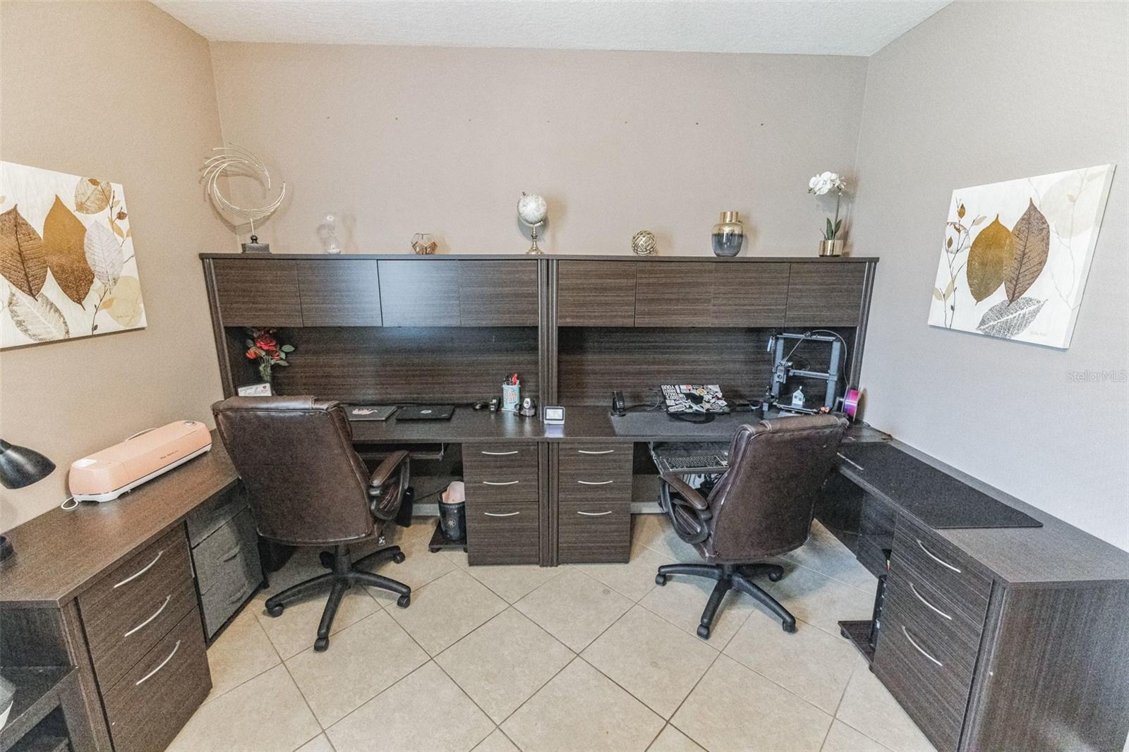 3867 WIND DANCER CIR