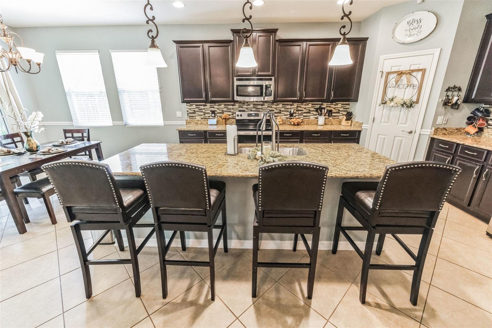 3867 WIND DANCER CIR