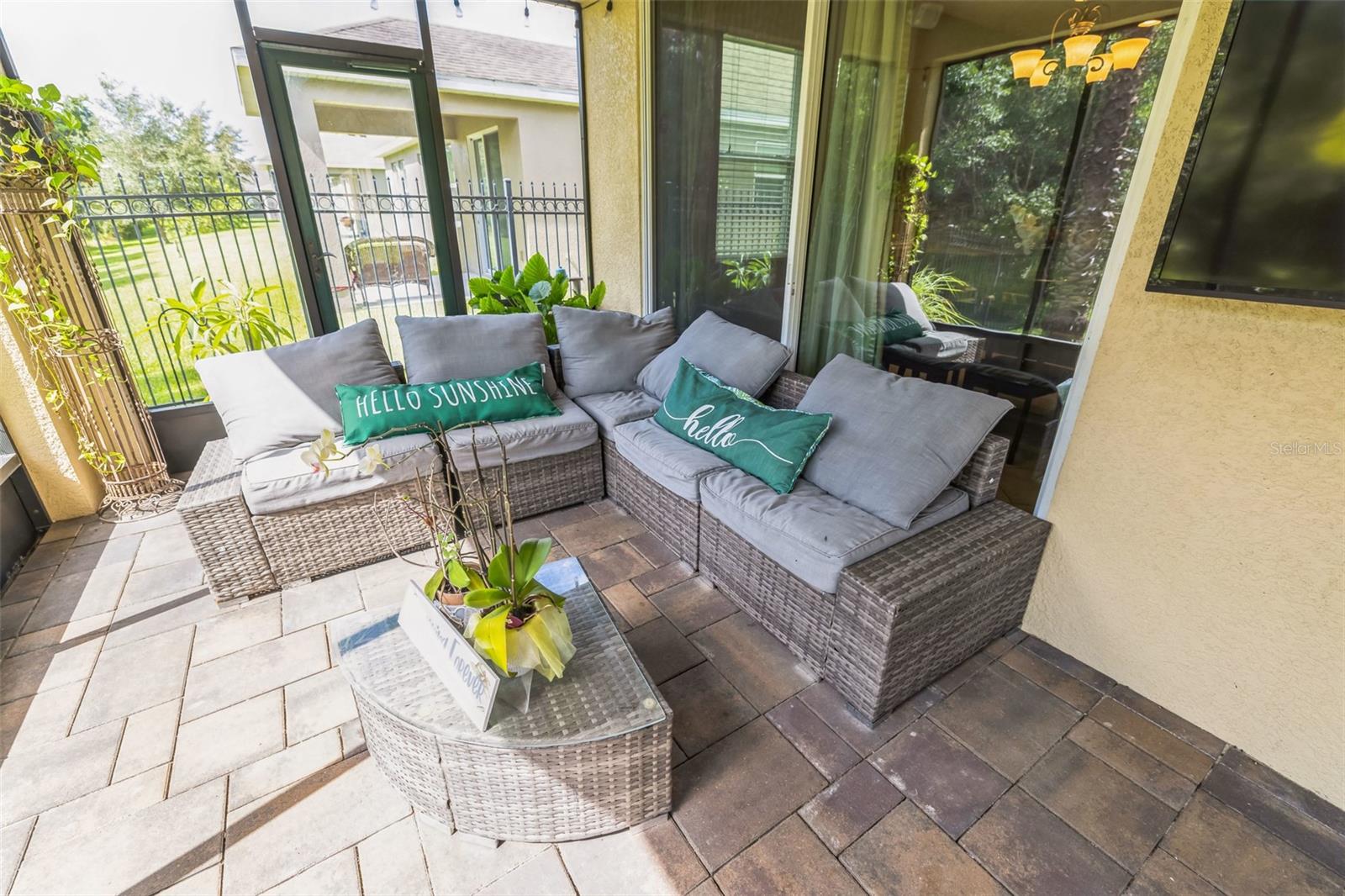 3867 WIND DANCER CIR