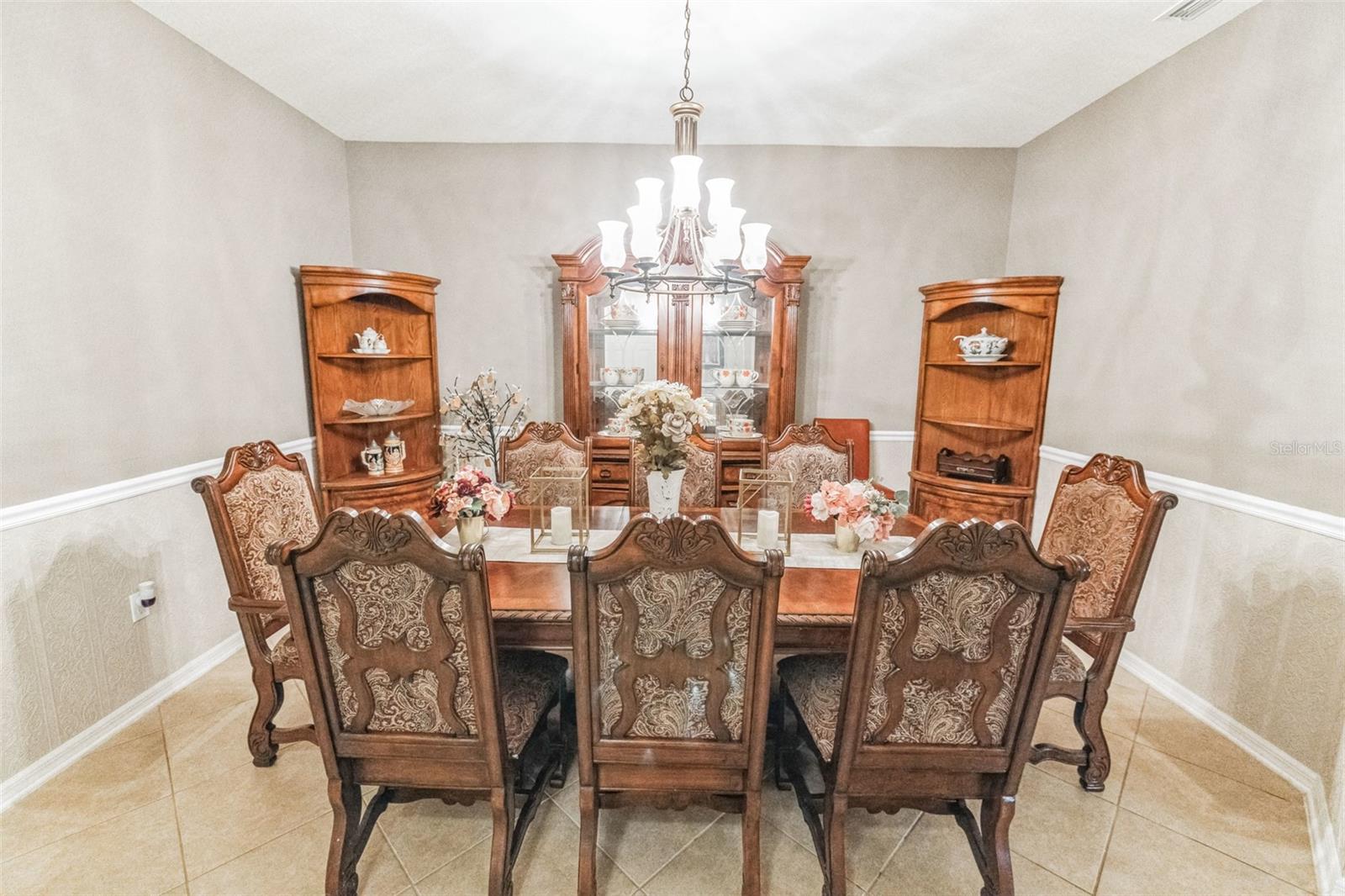 3867 WIND DANCER CIR