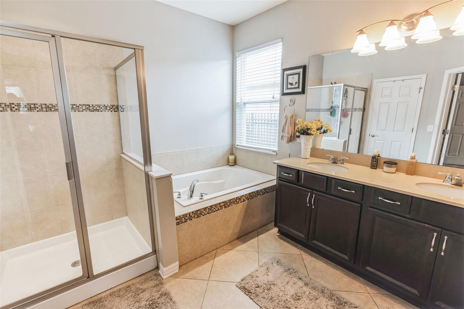 3867 WIND DANCER CIR