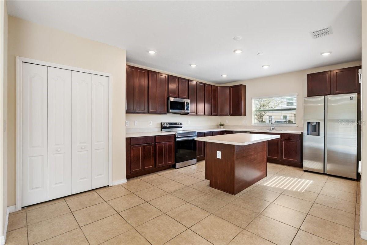 4855 CORAL CASTLE DR