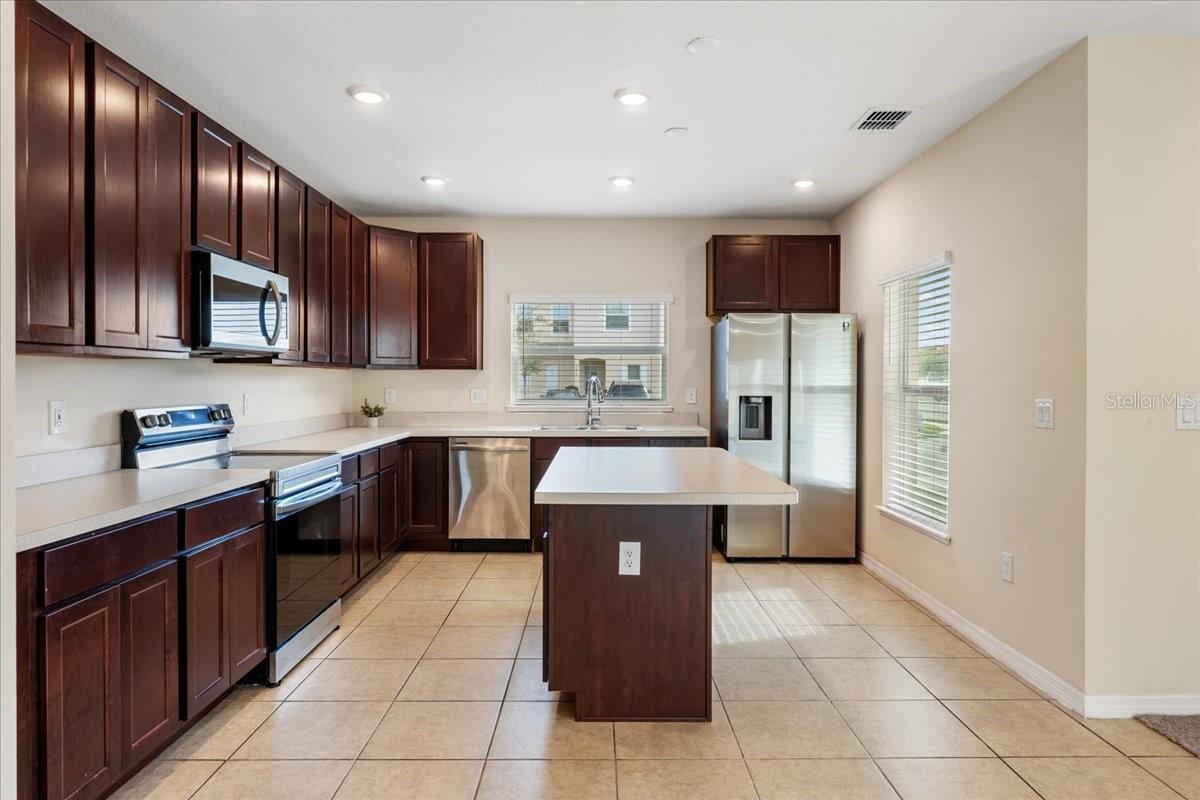 4855 CORAL CASTLE DR