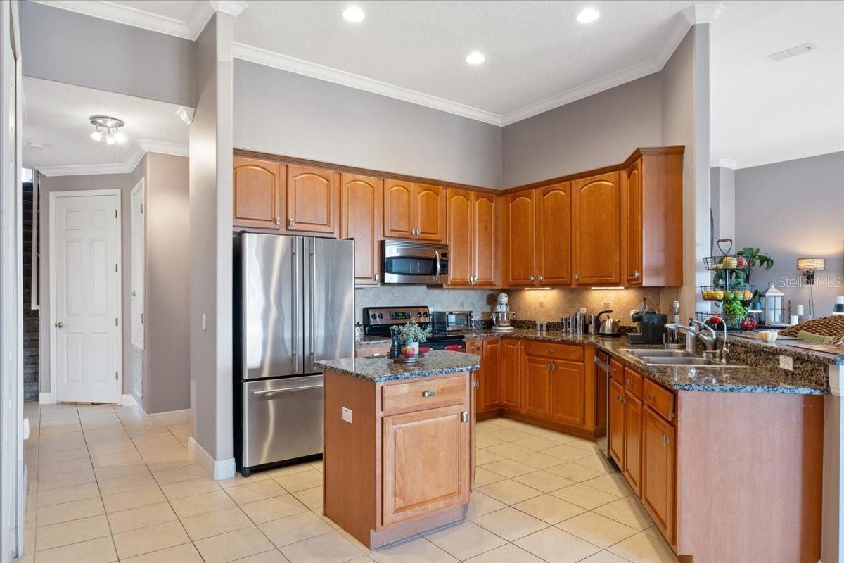 3544 SUNSET ISLE BLVD