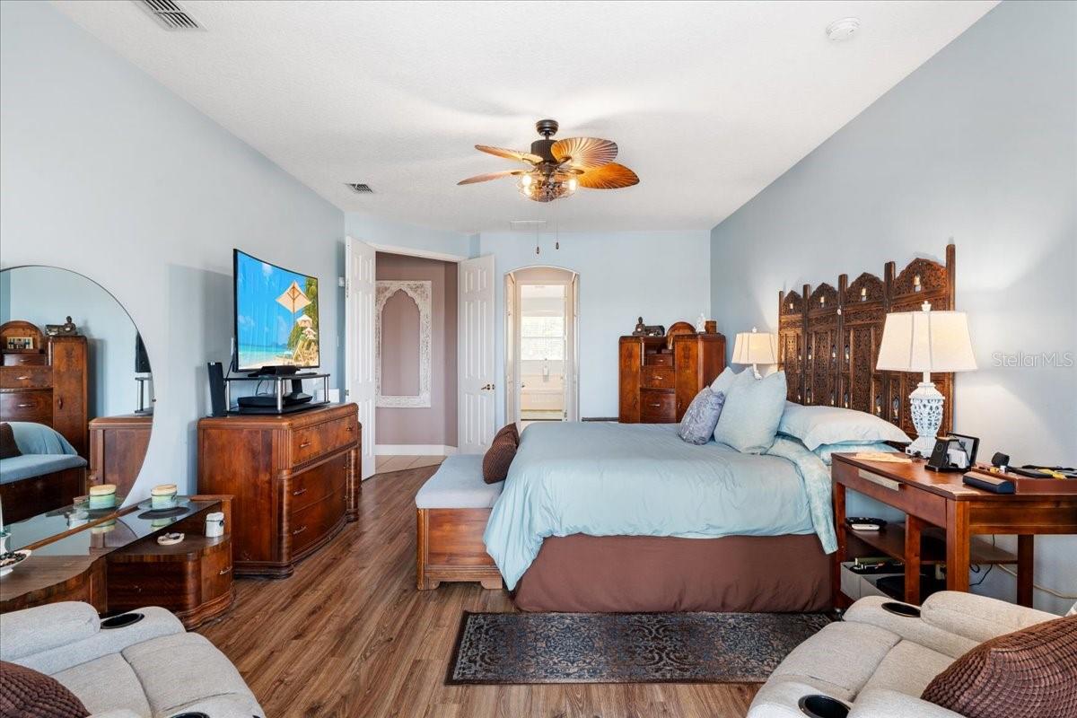 3544 SUNSET ISLE BLVD