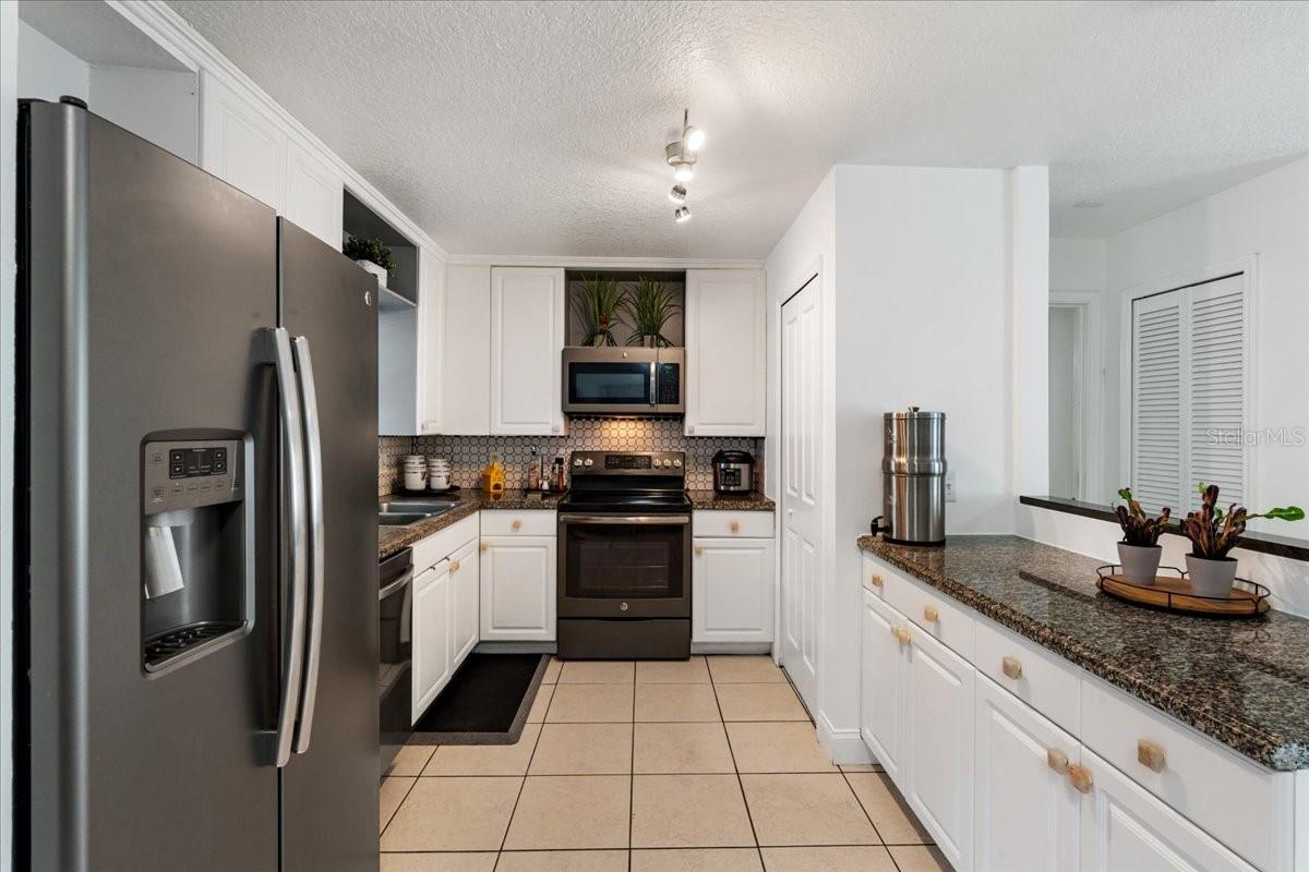 328 PANAMA CIR