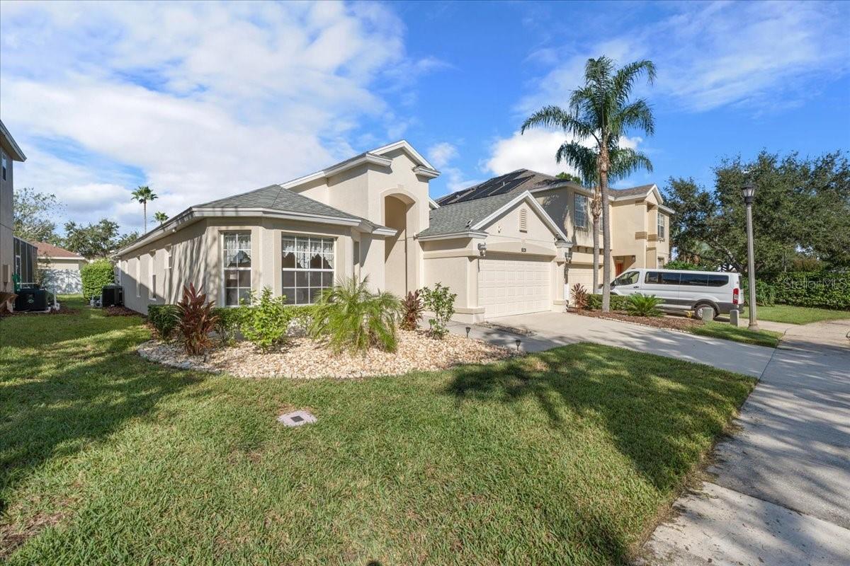 126 HENLEY CIR