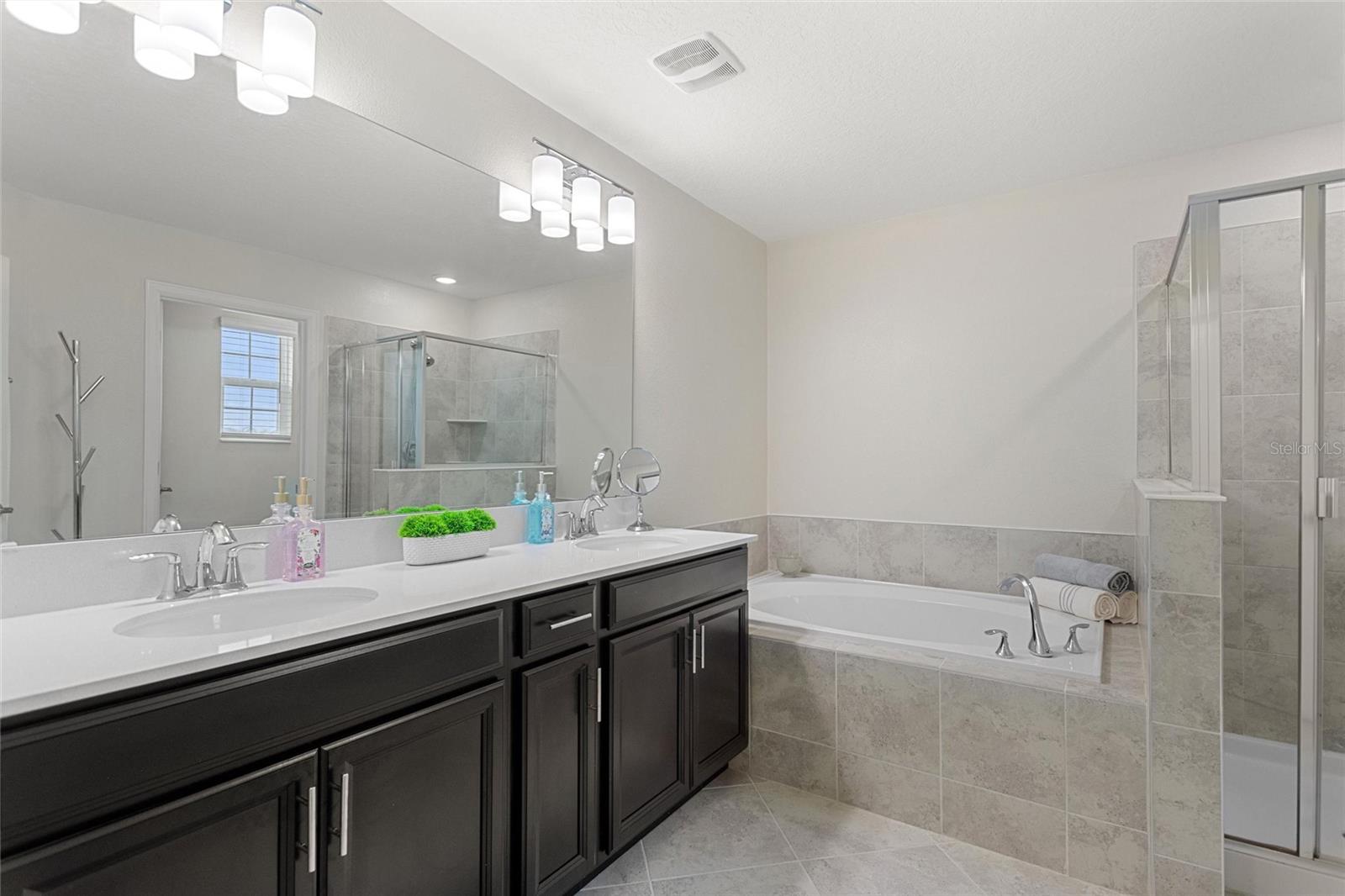 8744 PACIFIC DUNES DR