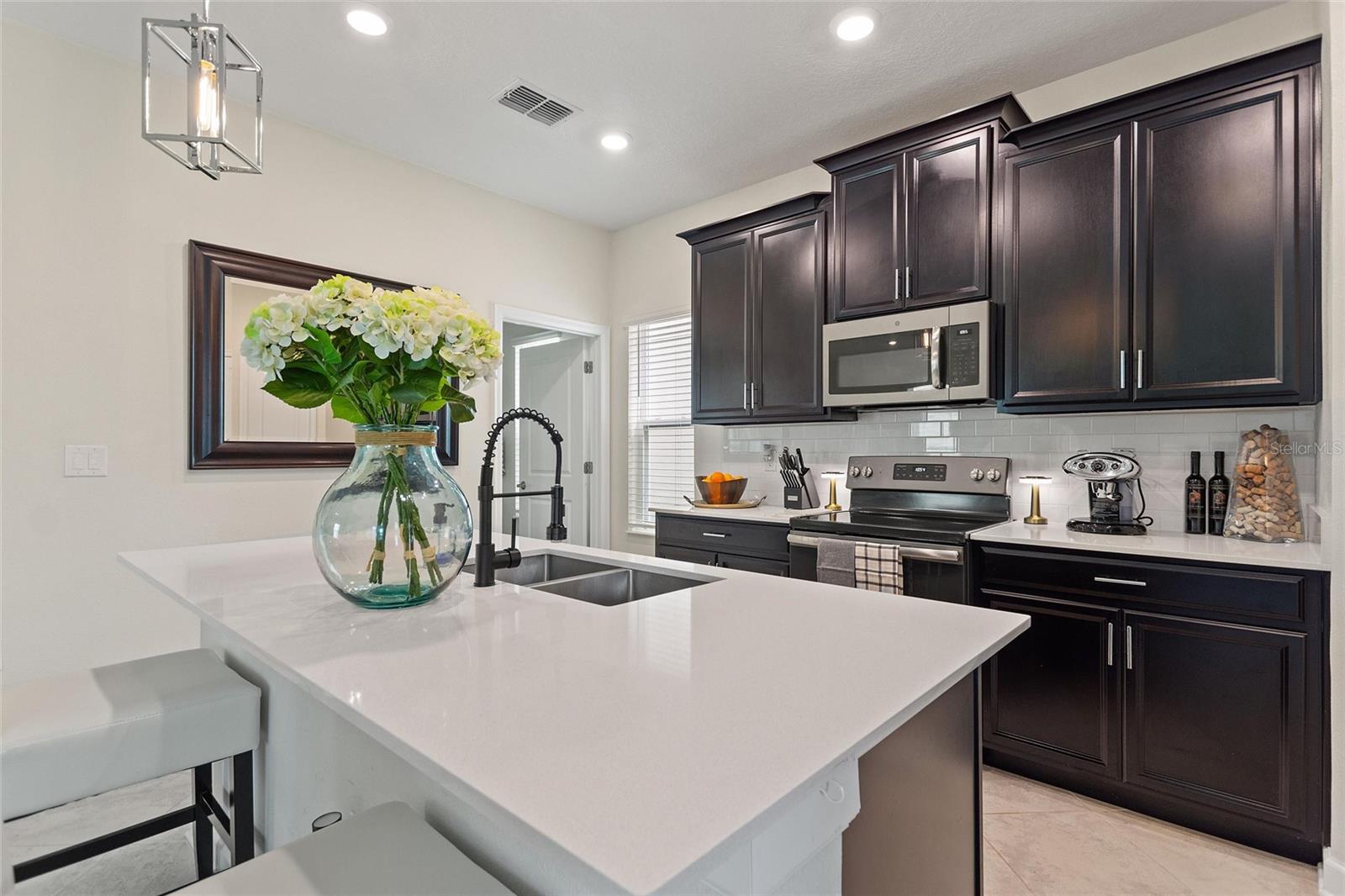 8744 PACIFIC DUNES DR