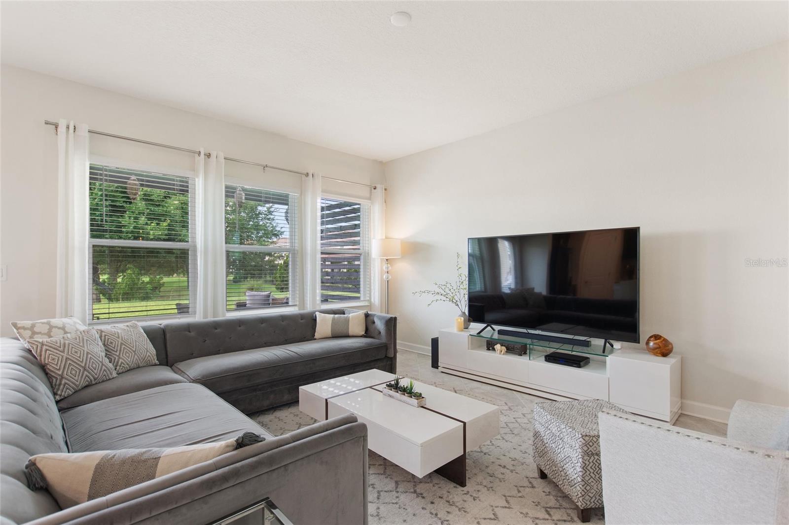 8744 PACIFIC DUNES DR