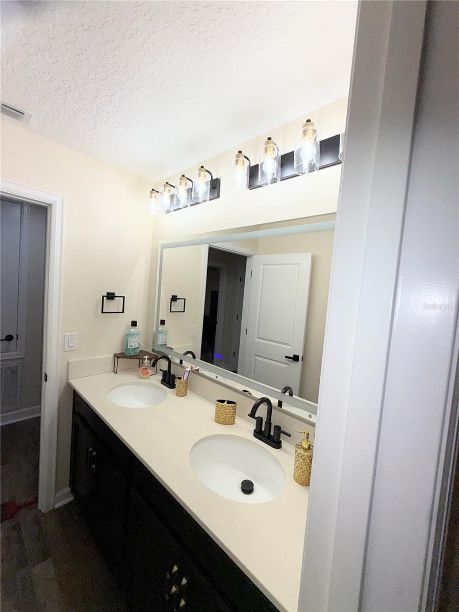 1035 BLACKWOLF RUN RD