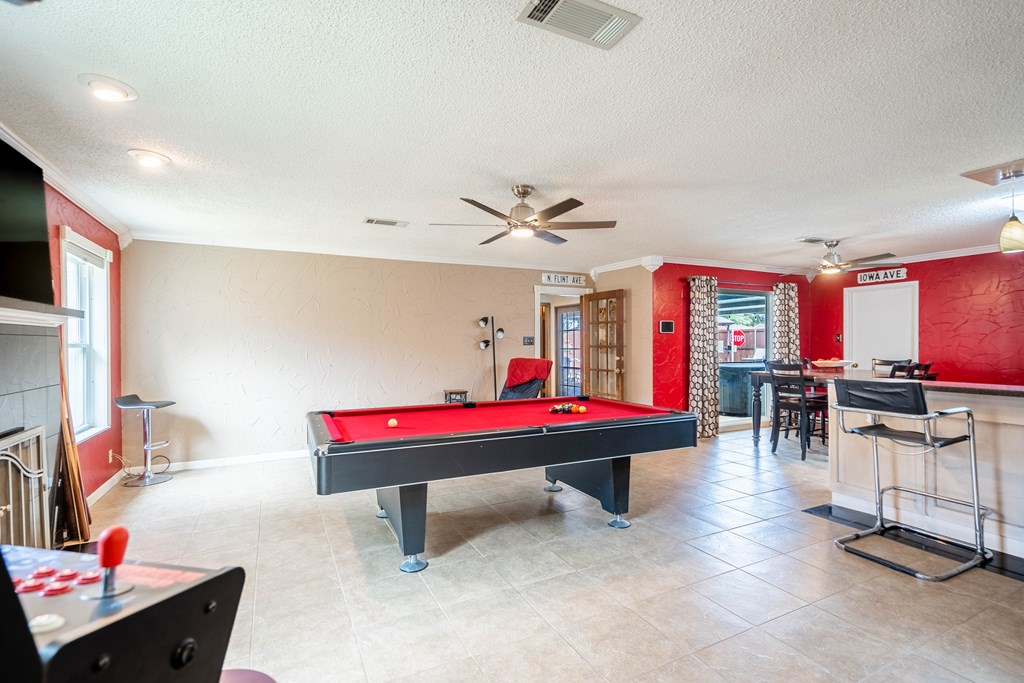 2800 Auburn Dr
