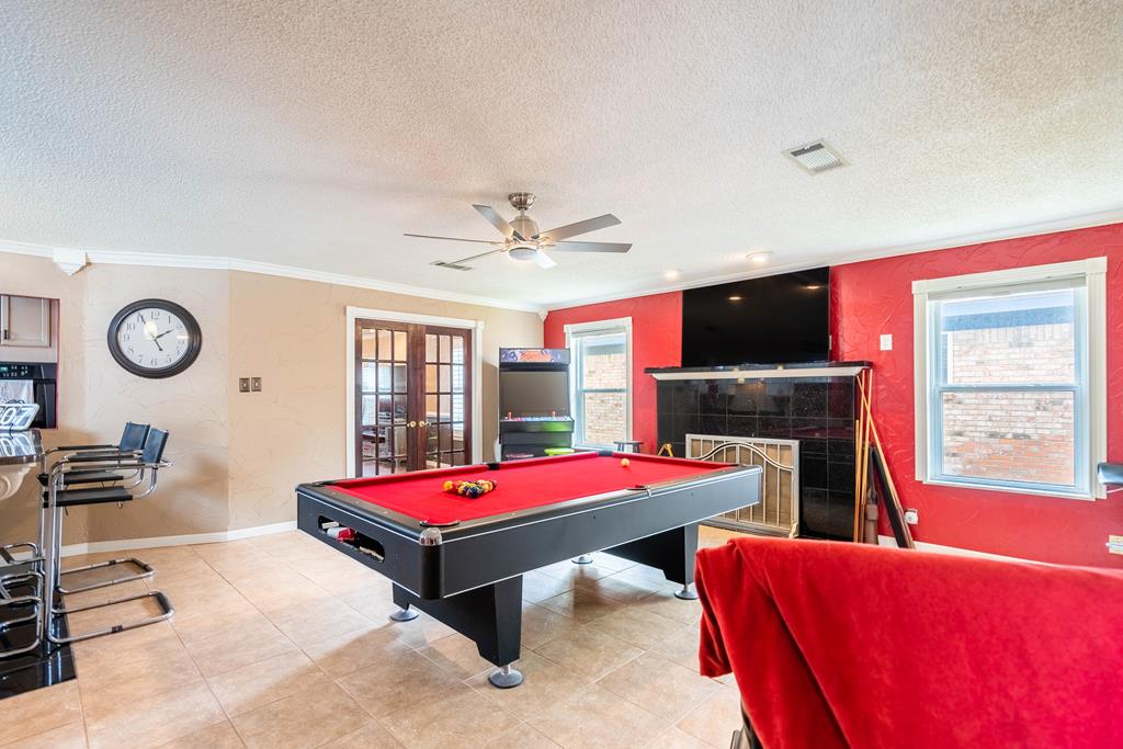 2800 Auburn Dr