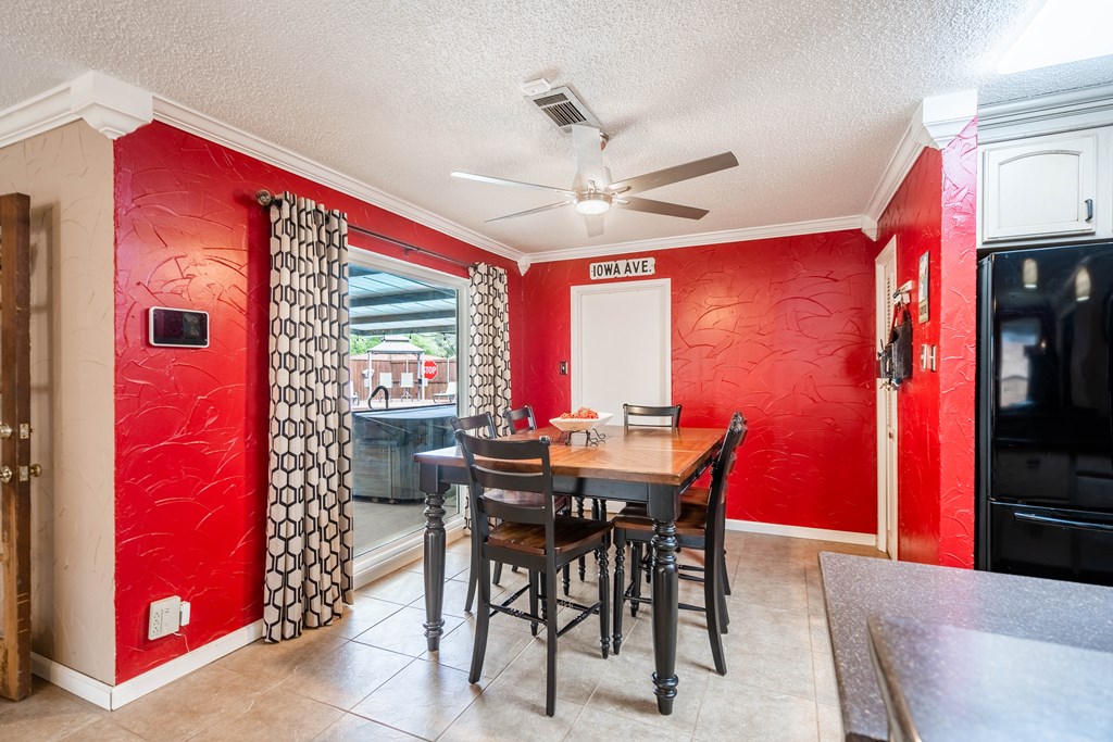 2800 Auburn Dr