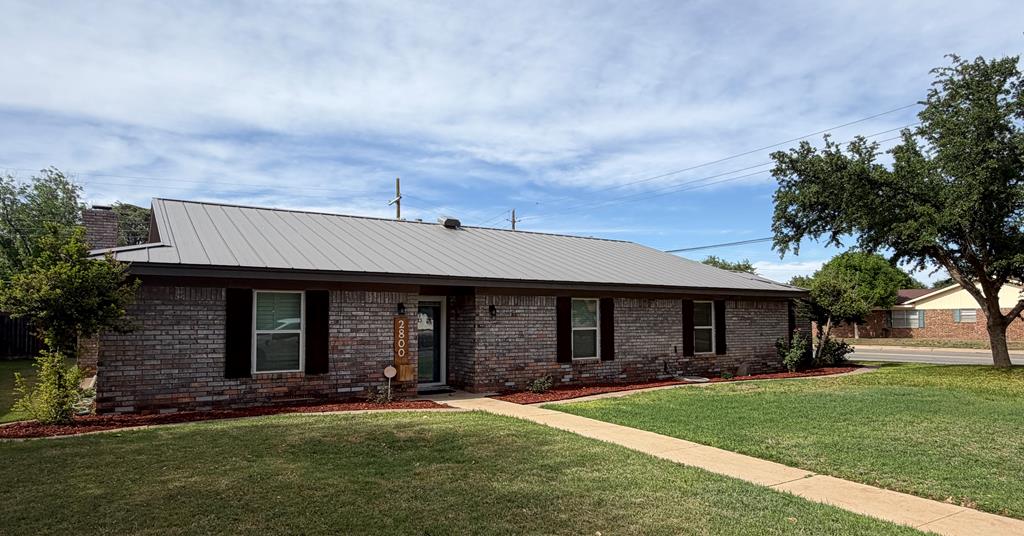 2800 Auburn Dr